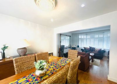 4 Bedroom Semi Detached to rent in Dollis Hill Avenue, Dollis Hill, London, NW2