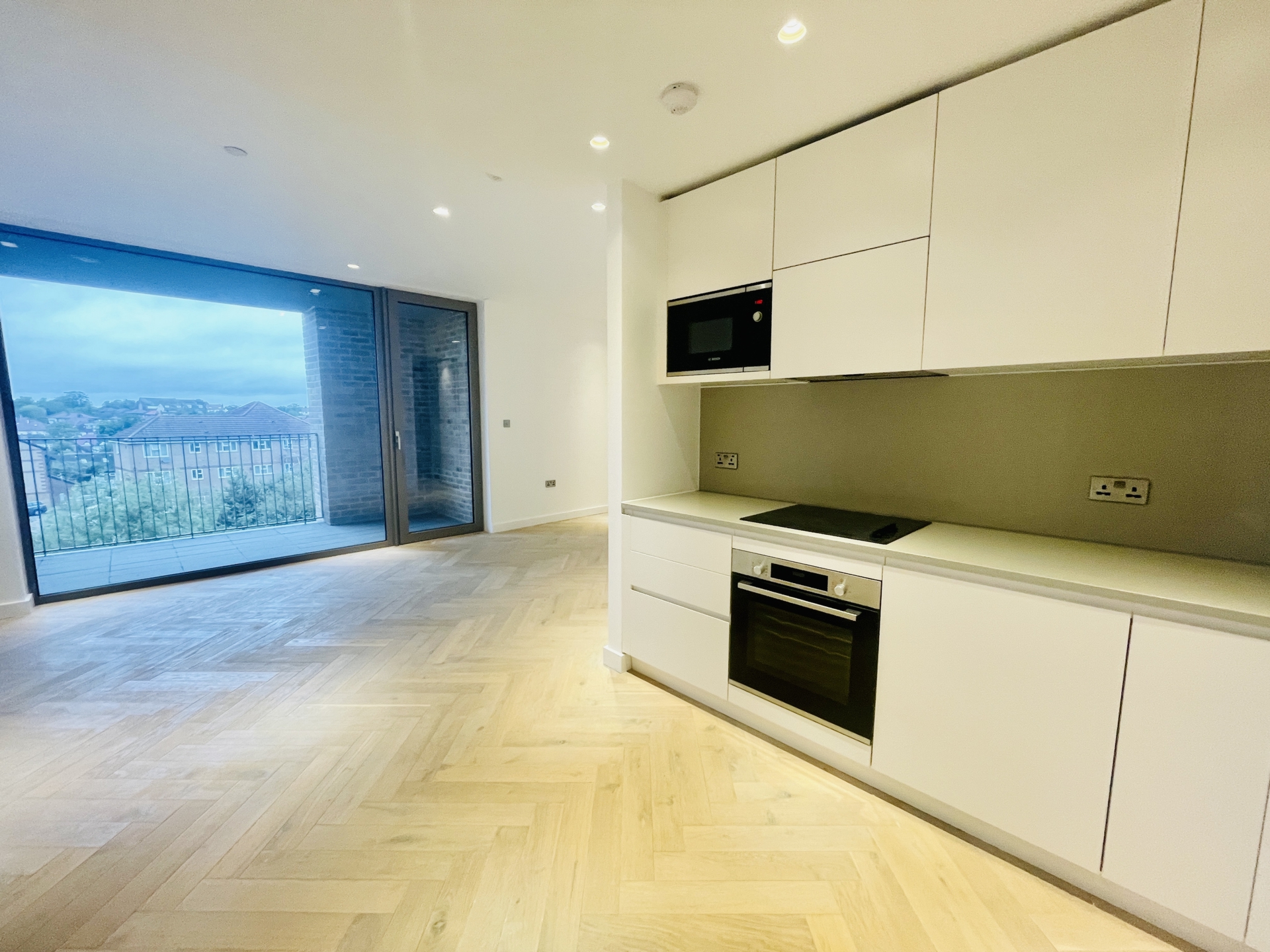3 Bedroom Apartment to rent in Dollis Hill, London, NW10