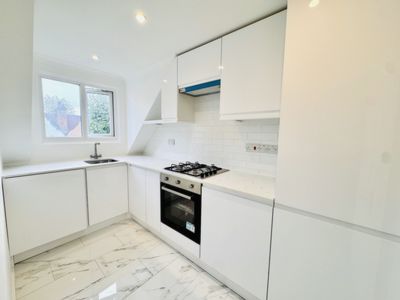 1 Bedroom Flat to rent in Blenheim Gardens, Willesden Green, London, NW2