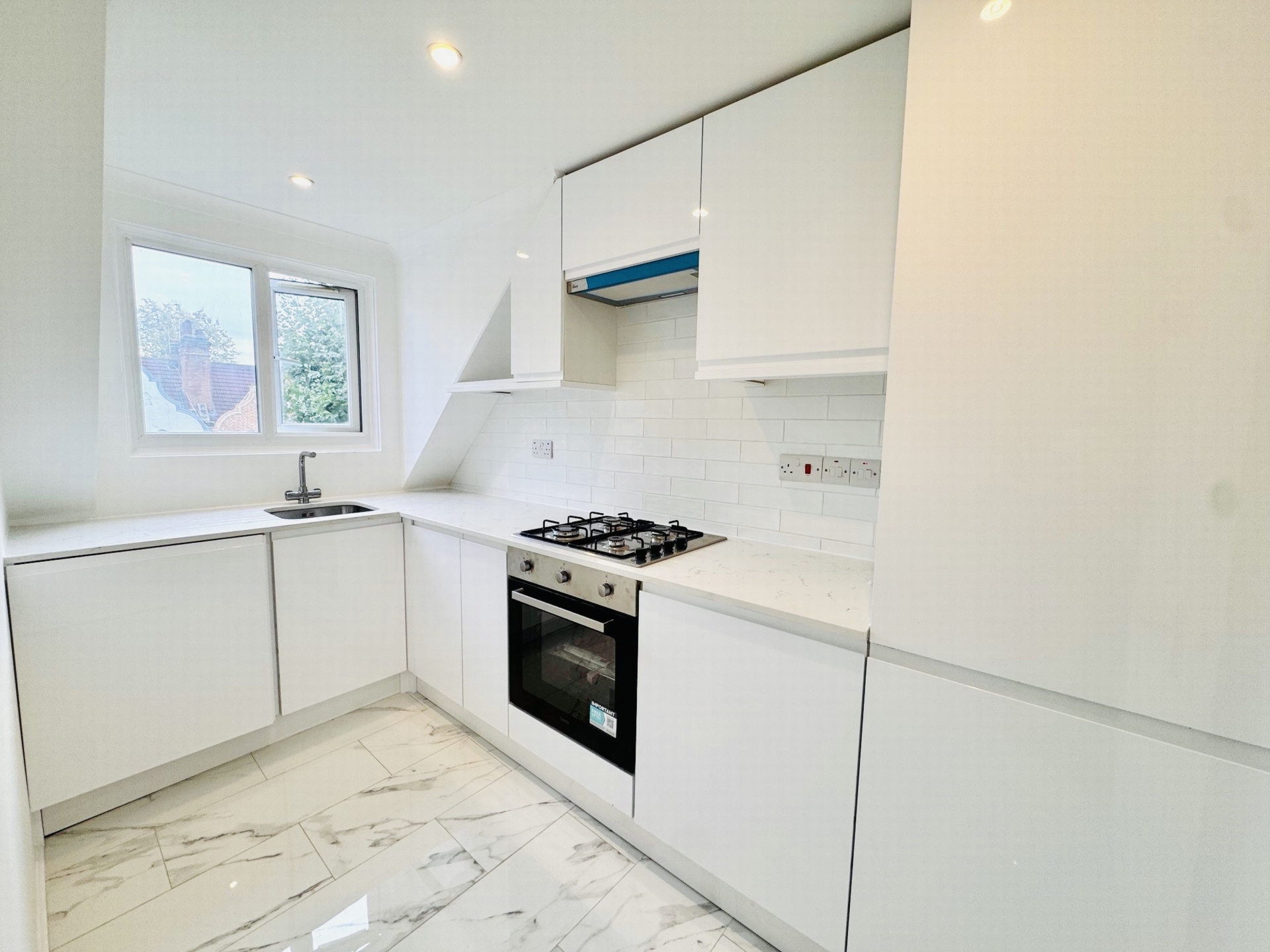 1 Bedroom Flat to rent in Willesden Green, London, NW2