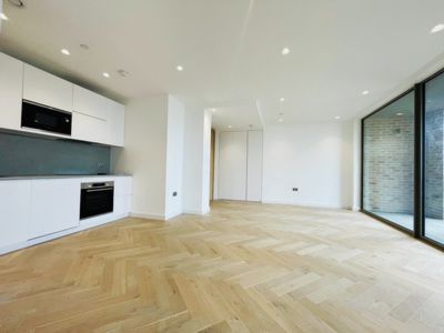 3 Bedroom Serviced Apartment to rent in Oberman Road, Dollis Hill, London, NW10