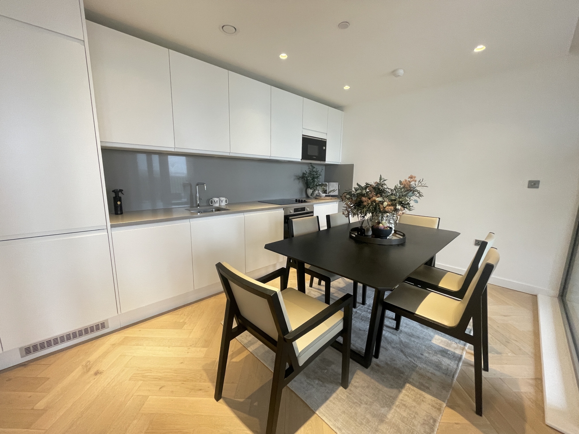 2 Bedroom Serviced Apartment to rent in Dollis Hill, London, NW10