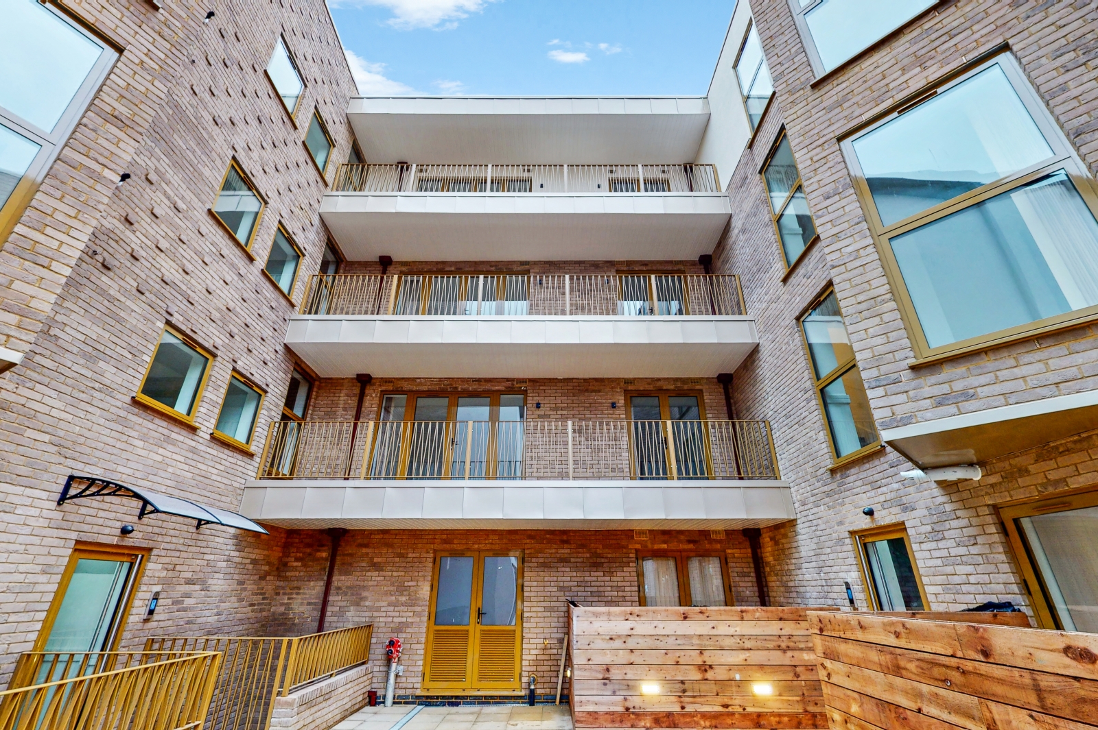 1 Bedroom Flat to rent in Willesden, London, NW10