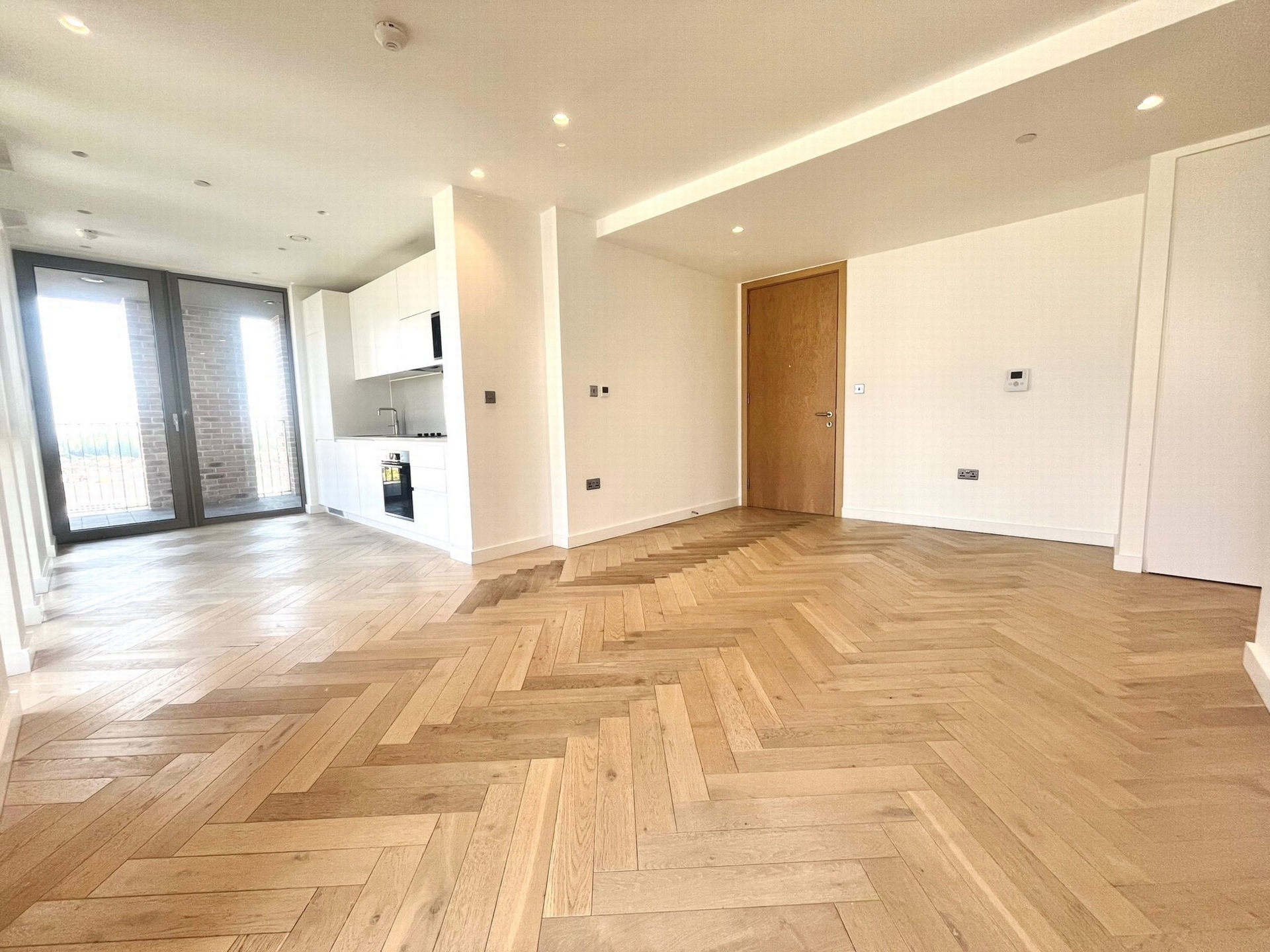 2 Bedroom Serviced Apartment to rent in Dollis Hill, London, NW10