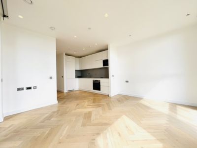 2 Bedroom Serviced Apartment to rent in Oberman Road, Dollis Hill, London, NW10
