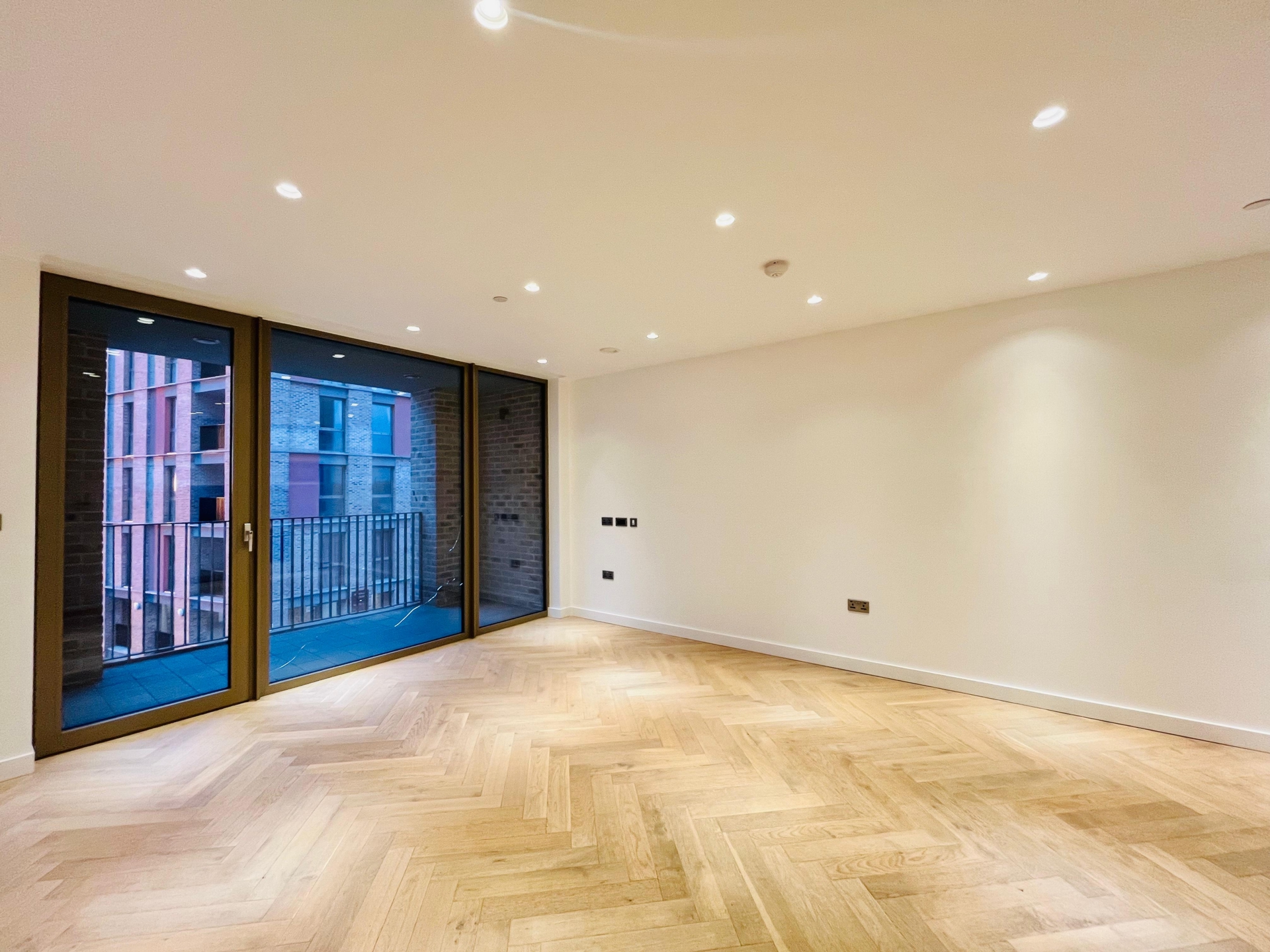 1 Bedroom Serviced Apartment to rent in Dollis Hill, London, NW10