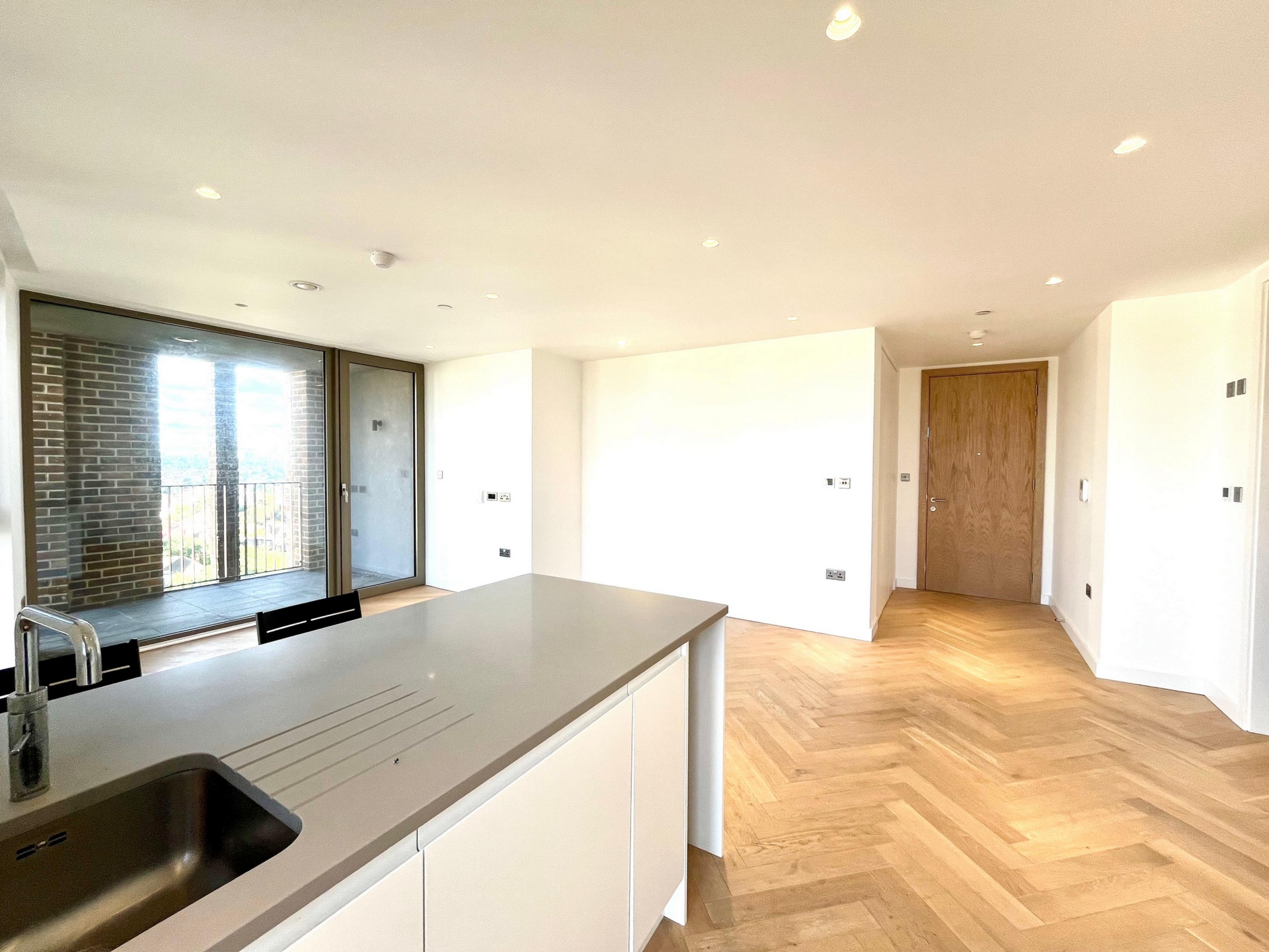 1 Bedroom Serviced Apartment to rent in Dollis Hill, London, NW10