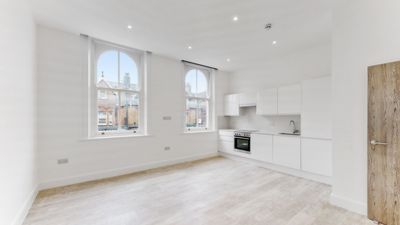 1 Bedroom Flat to rent in High Road, Willesden Green, London, NW10