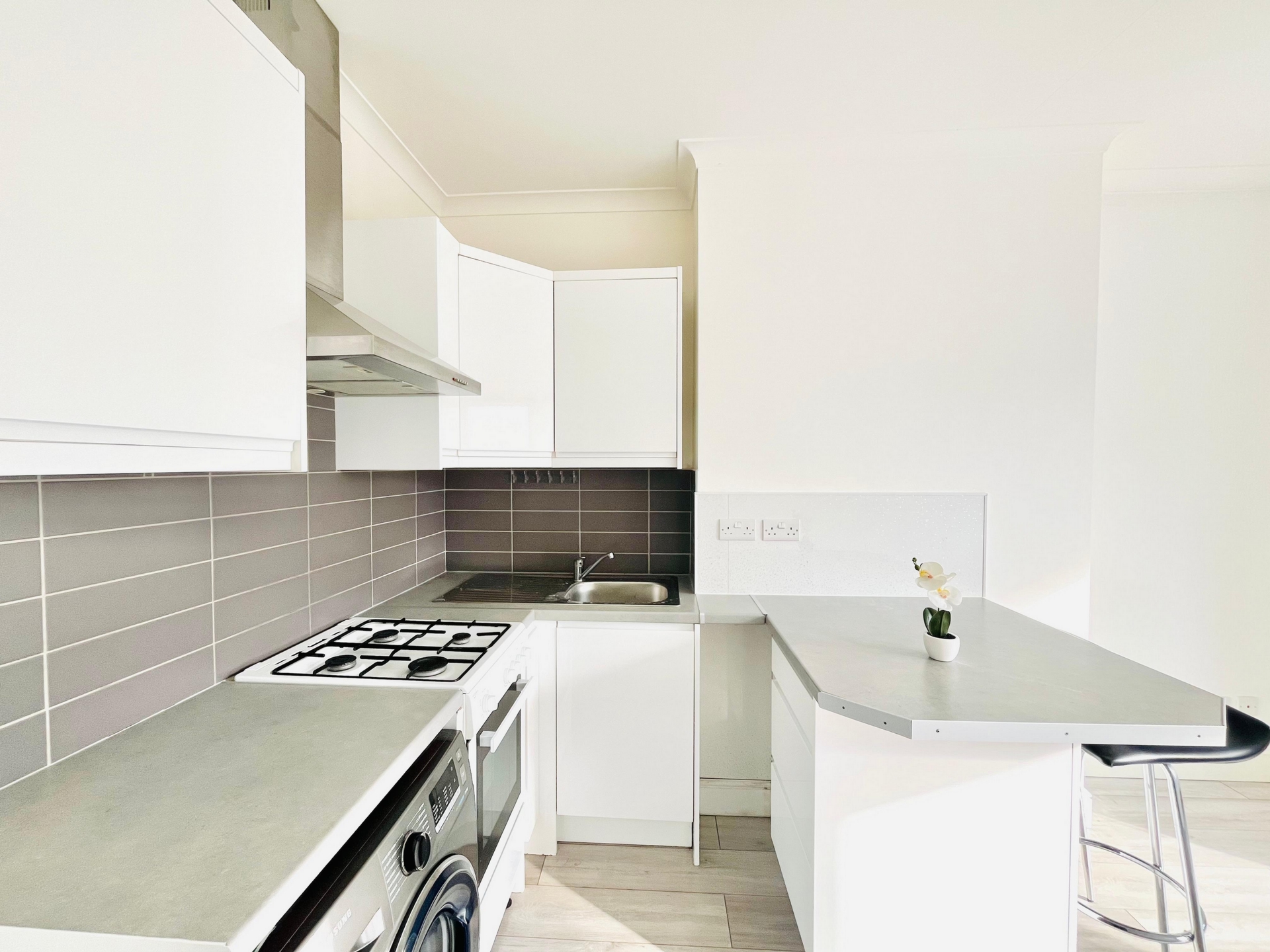 1 Bedroom Flat to rent in Willesden Green, London, NW10