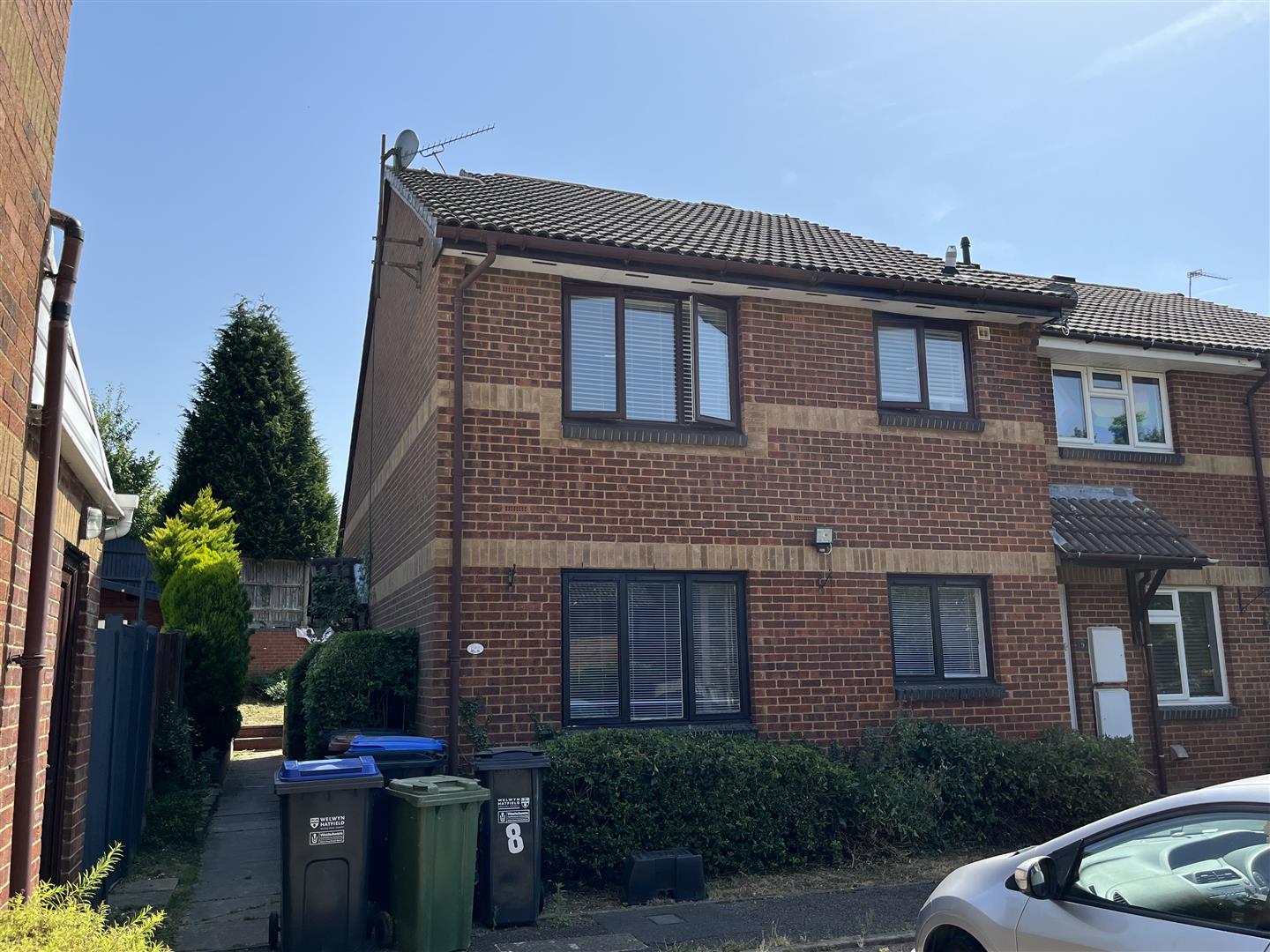 Hanover Walk, Hatfield, AL10