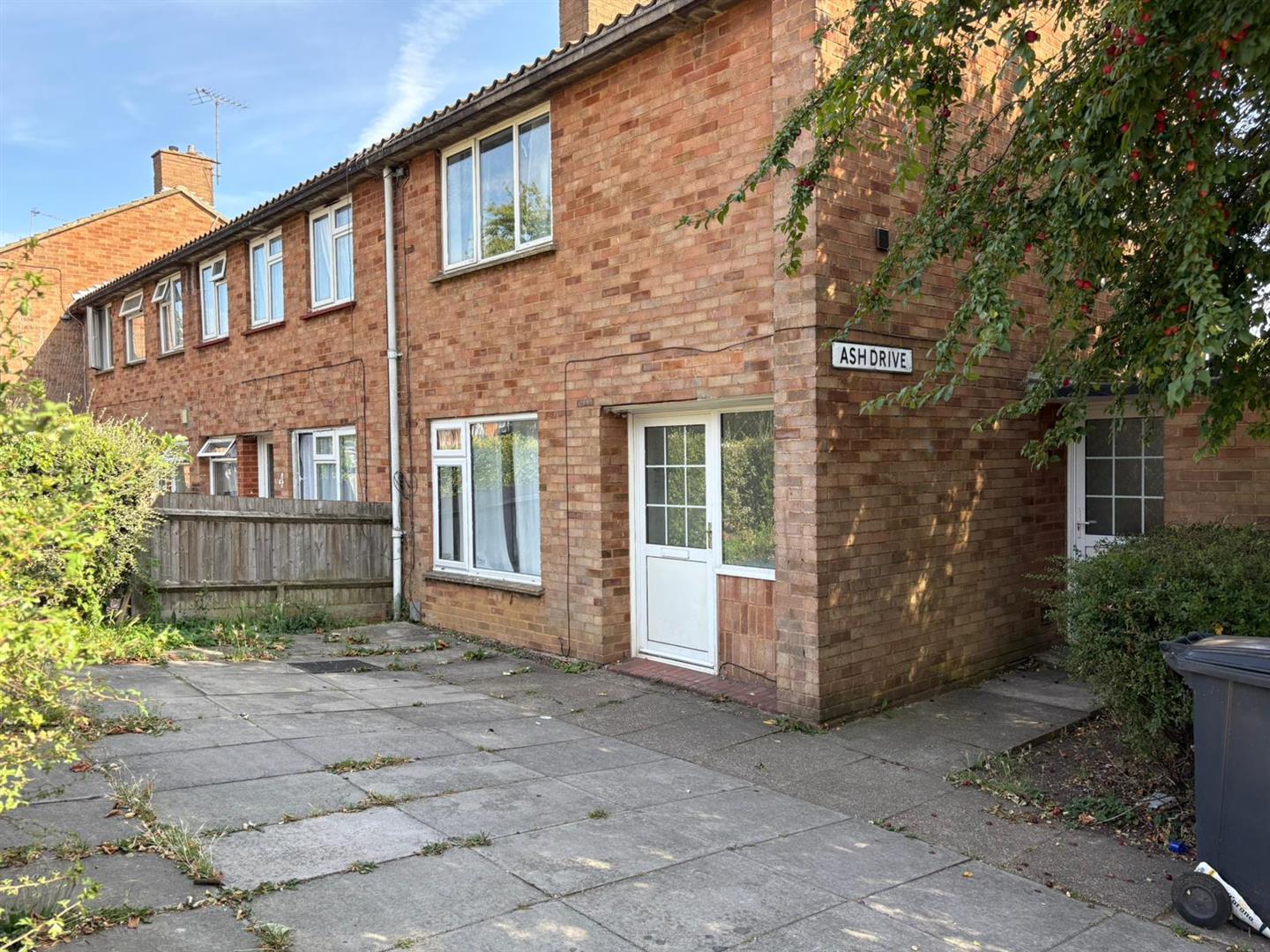 Ash Drive, Hatfield, AL10