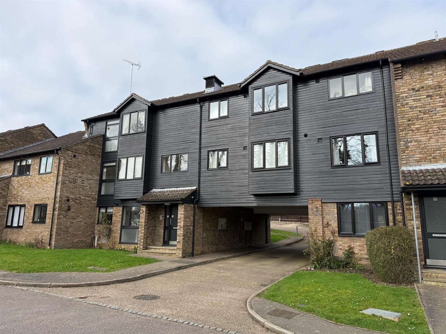 Old Hertford Road, Hatfield, AL9