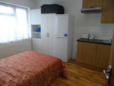 Flat to rent in Warren Road, Neasden, London, NW2