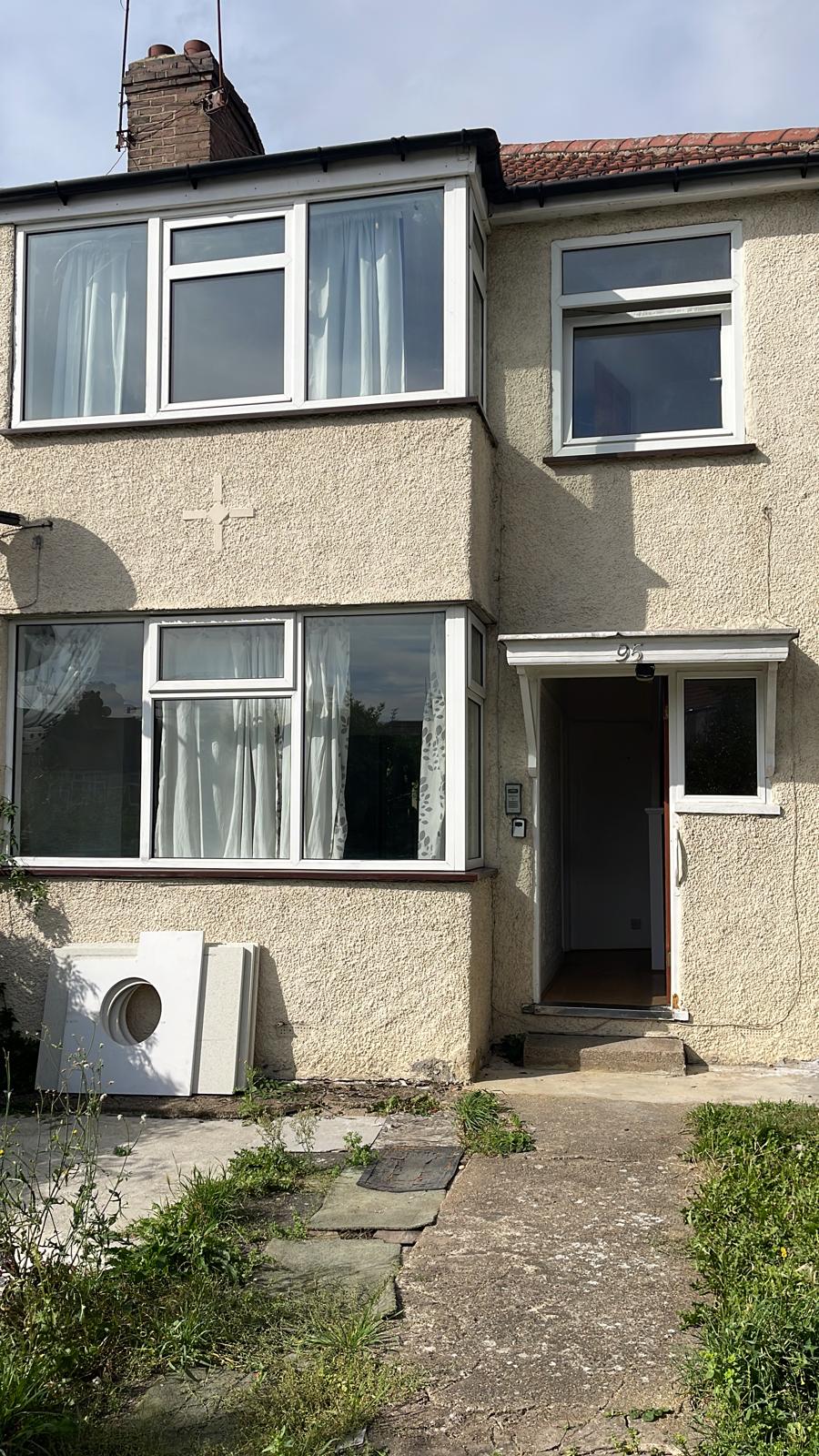 3 Bedroom House to rent in Hendon, London, NW4