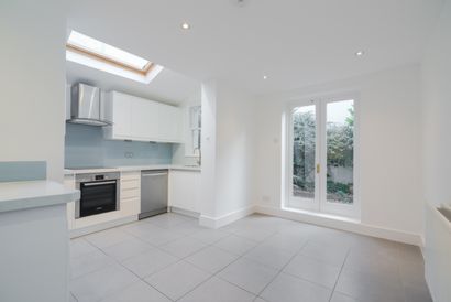 4 Bedroom House to rent in Tonsley Place, Wandsworth, London, SW18