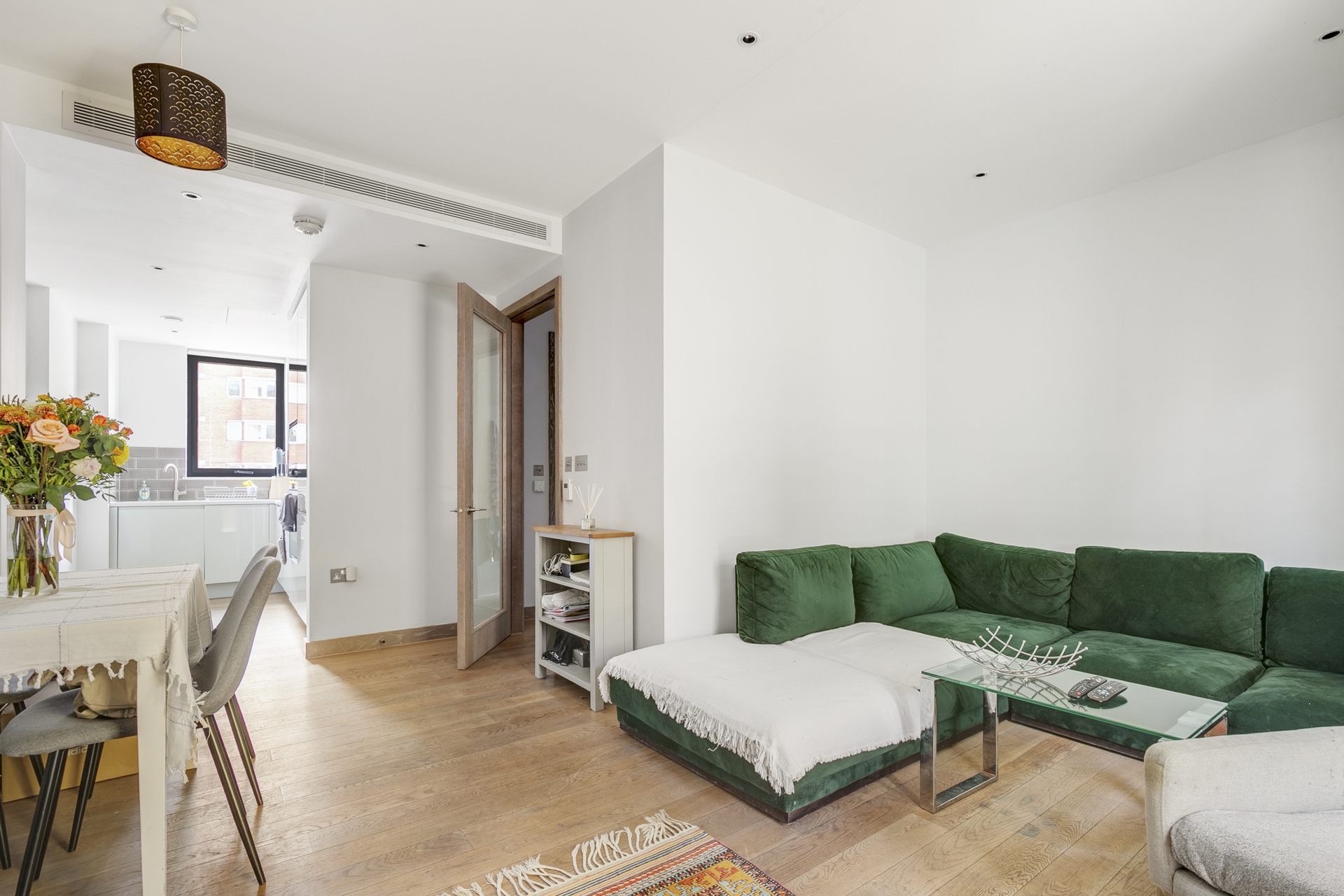 2 Bedroom Apartment to rent in Bellwether Lane, Wandsworth, London, SW18