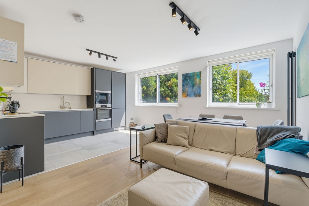 1 Bedroom Flat to rent in , London, SW15