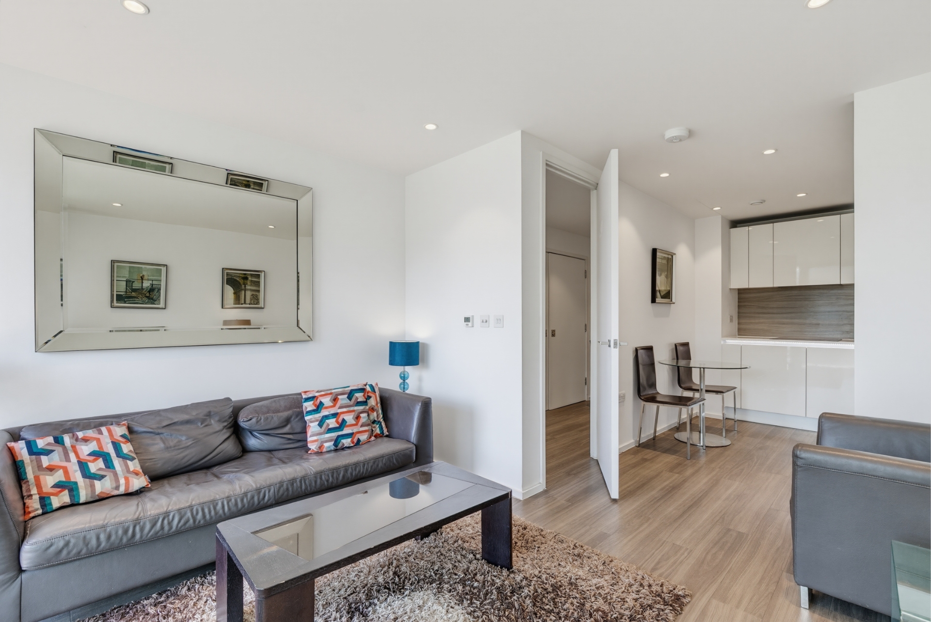 2 Bedroom Flat to rent in Buckhold Road, London, SW18