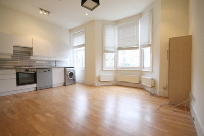 2 Bedroom Flat to rent in Huddleston Road, Tufnell Park, London, N7