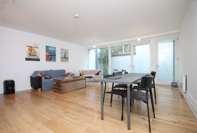 3 Bedroom Flat to rent in York Way, Islington, London, N7