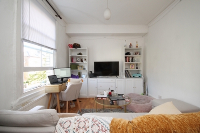 1 Bedroom Flat to rent in Beacon Hill, Islington, London, N7