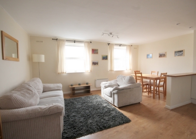 2 Bedroom Flat to rent in Gilden Crescent, Chalk Farm, London, NW5
