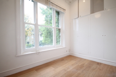 3 Bedroom Flat to rent in Middleton Grove, Islington, London, N7