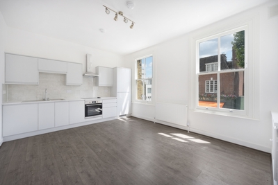 3 Bedroom Flat to rent in Marlborough Road, Archway, London, N19