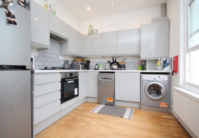 3 Bedroom Flat to rent in Cardozo Road, Islington, London, N7