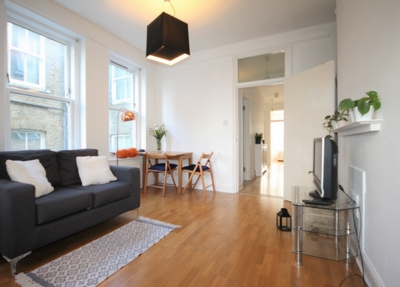 3 Bedroom Flat to rent in Cathcart Hill, Dartmouth Park Hill, London, N19