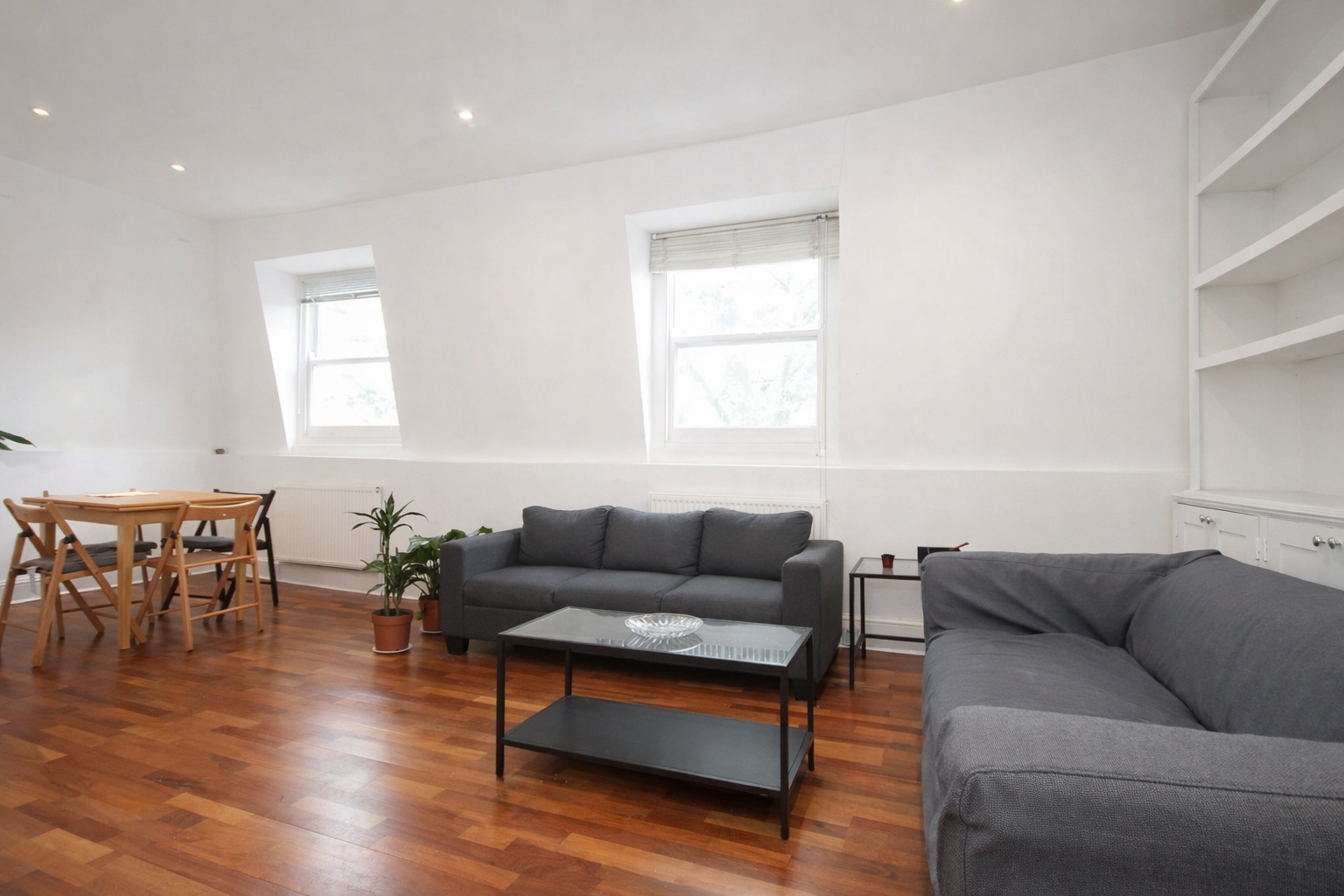 2 Bedroom Flat to rent in Hillmarton Road, Islington, London, N7