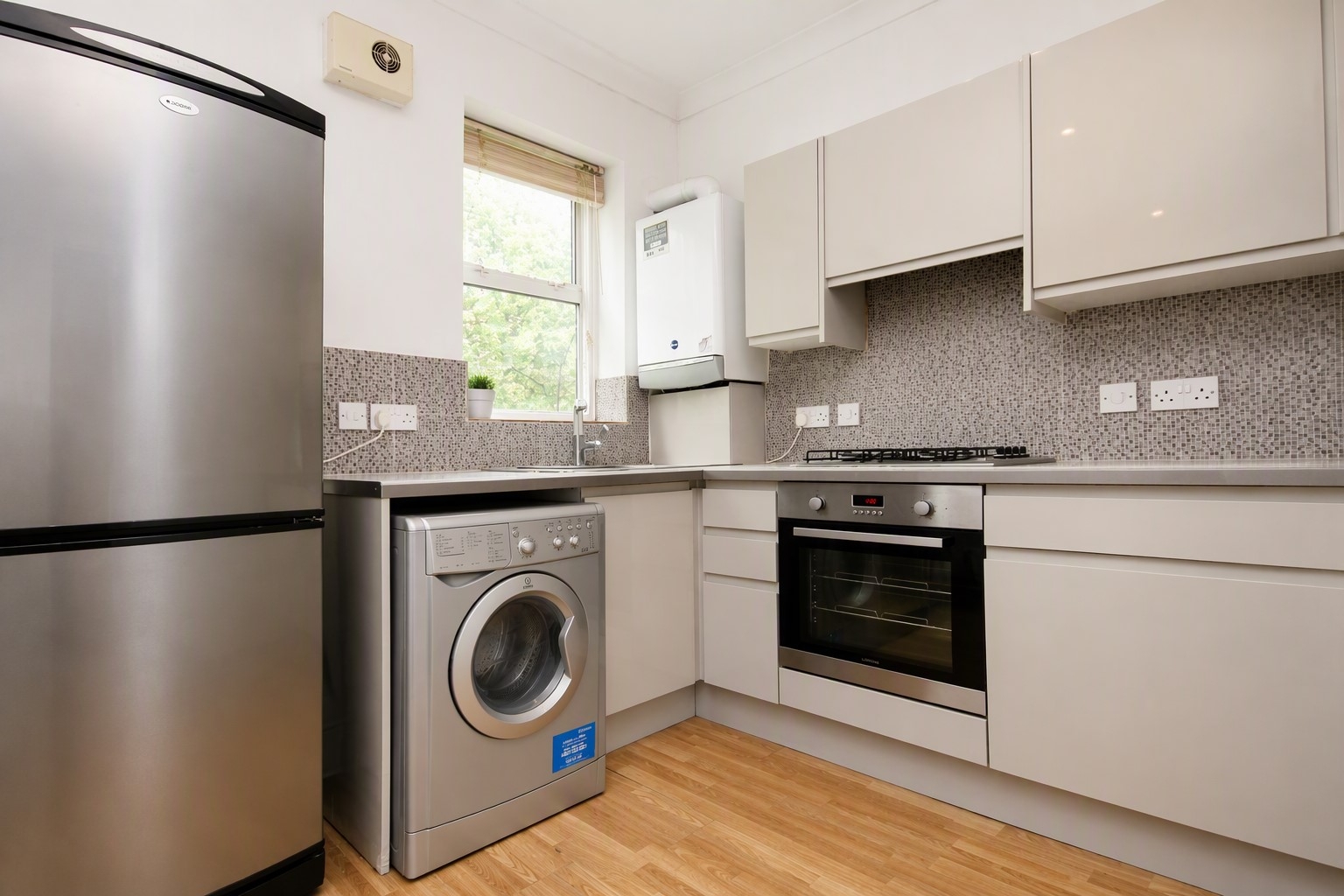 2 Bedroom Flat to rent in Islington, London, N7