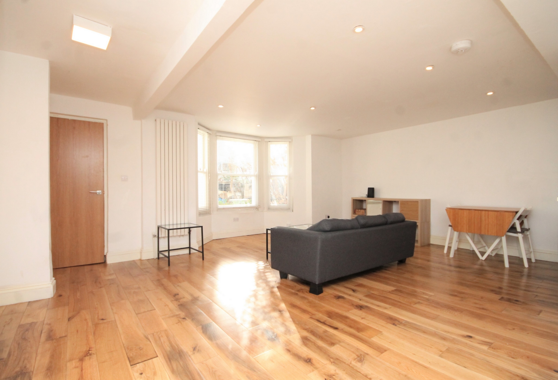 2 Bedroom Flat to rent in Stroud Green, London, N4