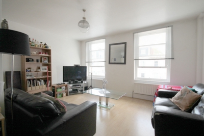 2 Bedroom Flat to rent in Camden Road, Camden, London, NW1