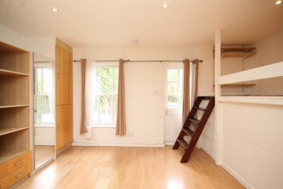 1 Bedroom Studio to rent in Kentish Town Road, Camden Town, London, NW1