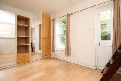 1 Bedroom Studio to rent in Kentish Town Road, Camden Town, London, NW1