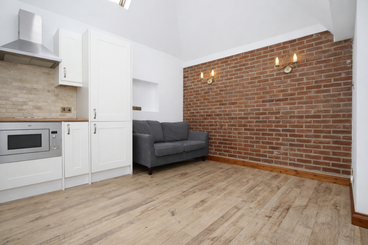 1 Bedroom Flat to rent in Osier Crescent, Muswell Hill, London, N10