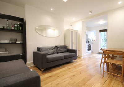 3 Bedroom Flat to rent in Hartham Road, Islington, London, N7
