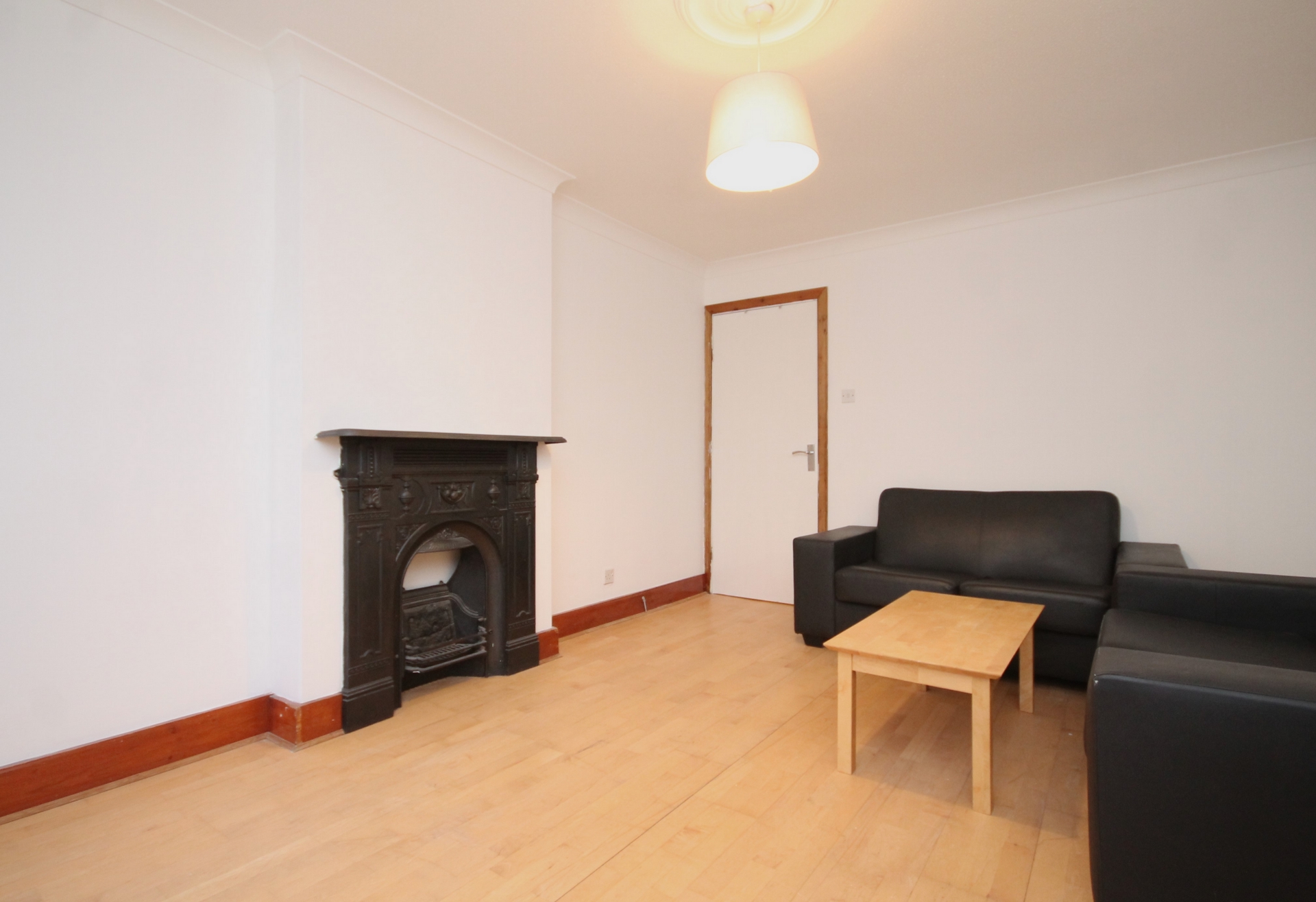 4 Bedroom Flat to rent in Scholefield Road, Archway, London, N19