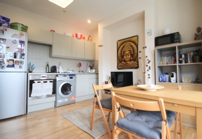 1 Bedroom Flat to rent in Mayes Road, Wood Green, London, N22