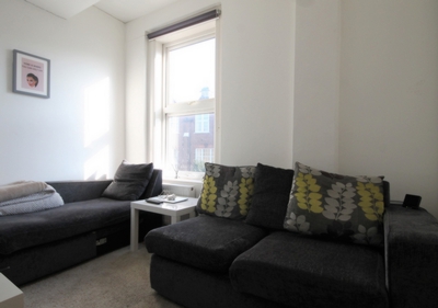 2 Bedroom Flat to rent in Melville Road, Walthamstow, London, E17