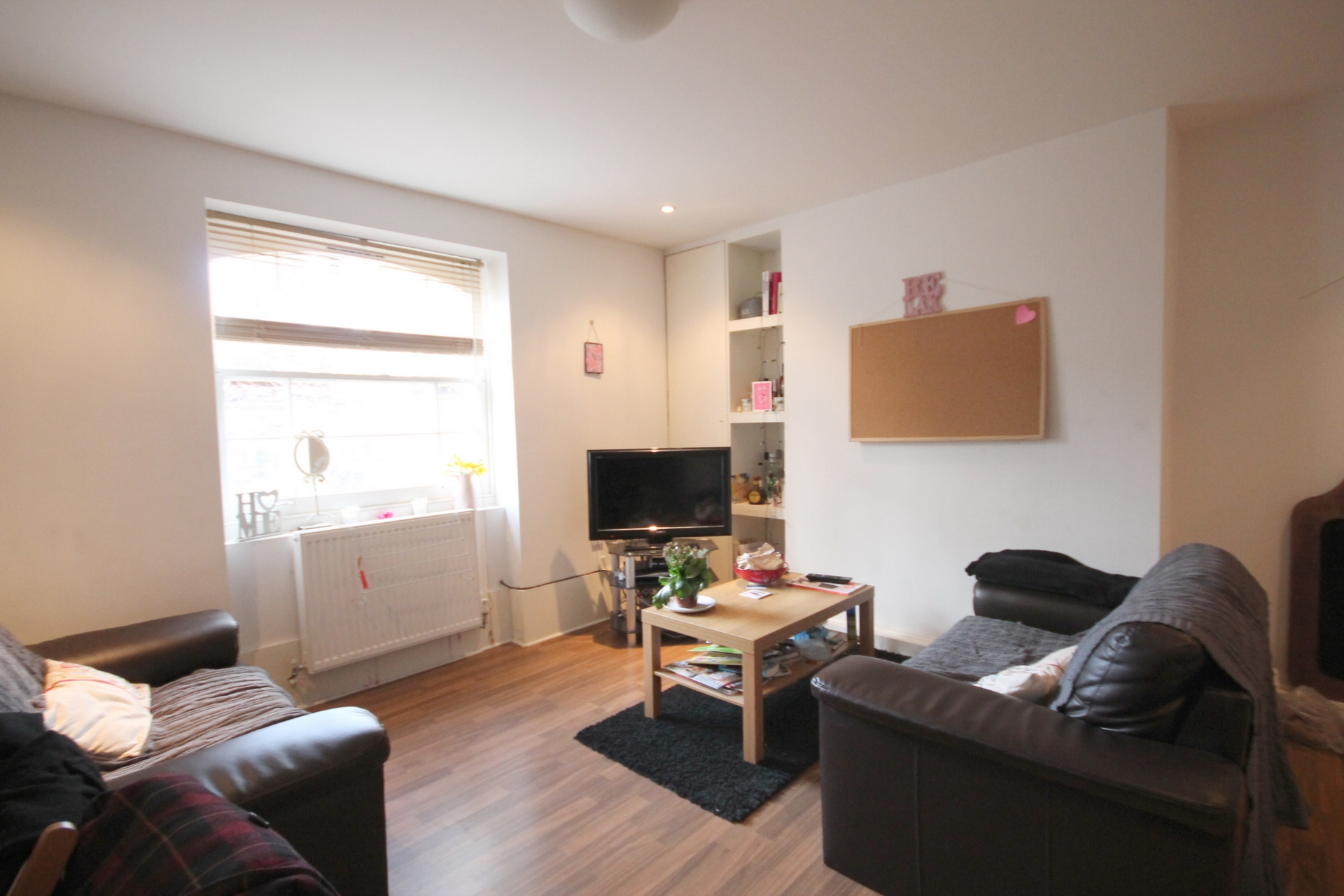3 Bedroom Flat to rent in Archway, London, N19