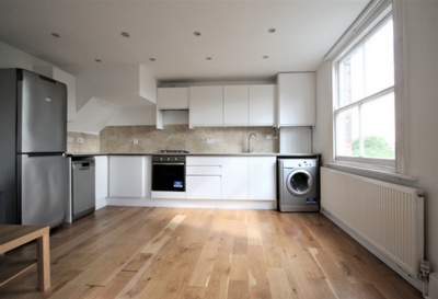 3 Bedroom Flat to rent in Hartham Road, Islington, London, N7