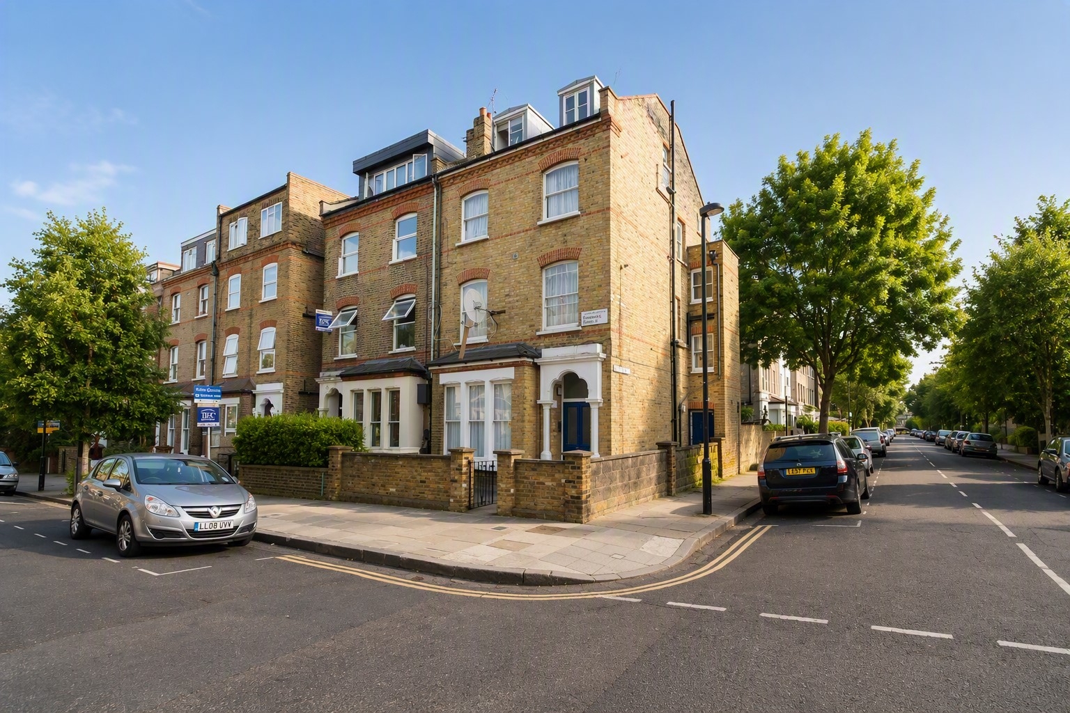2 Bedroom Flat to rent in Alexandra Grove, Finsbury Park, London, N4