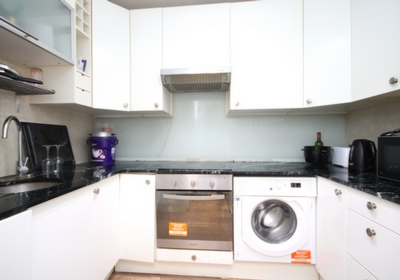 3 Bedroom Flat to rent in Camden Road, Camden Town, London, NW1