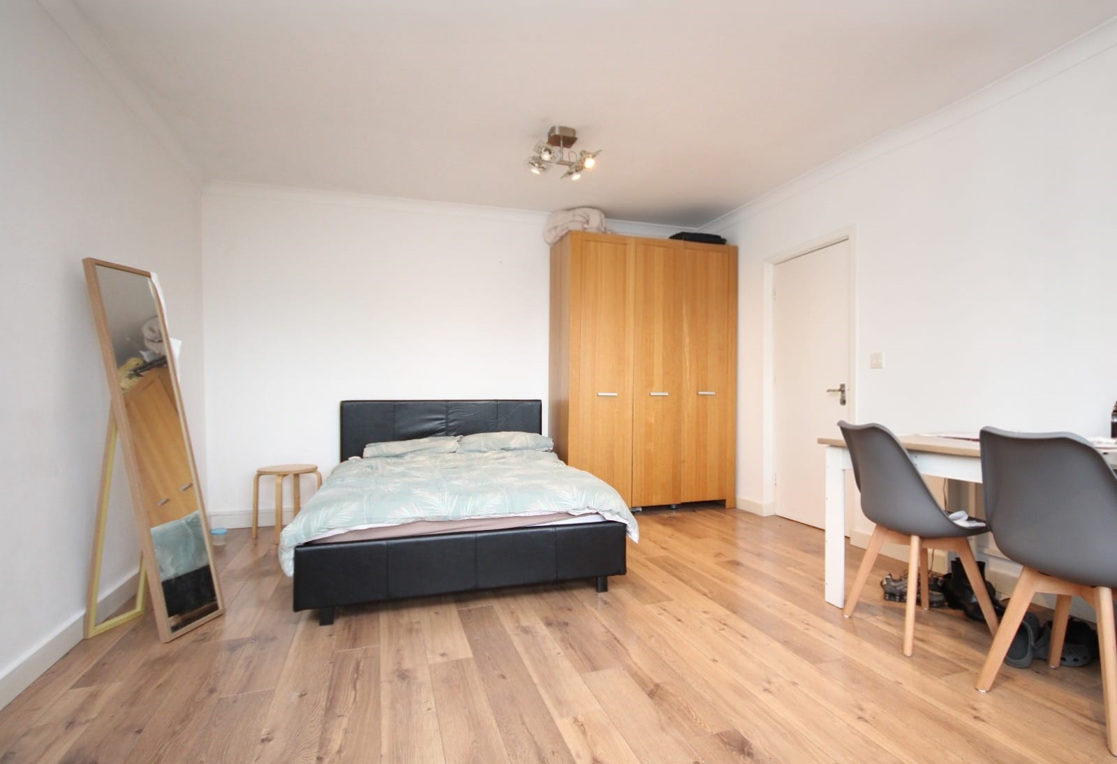 3 Bedroom Flat to rent in Camden Town, London, NW1