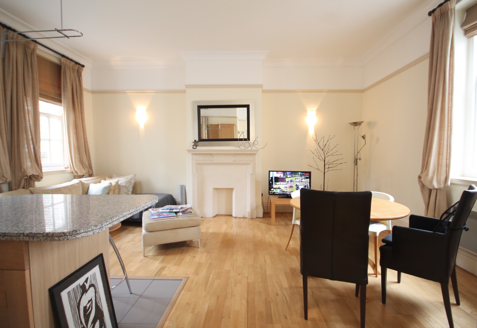 2 Bedroom Apartment to rent in Baker Street, London, W1U