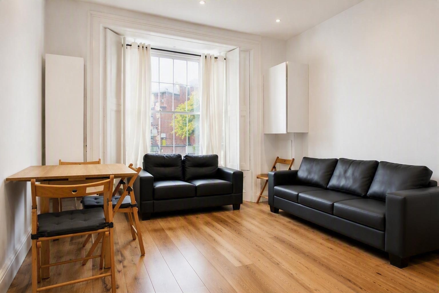 2 Bedroom Flat to rent in Stock Orchard Crescent, Islington, London, N7