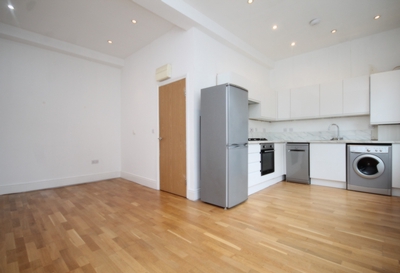 2 Bedroom Flat to rent in Cardozo Road, Islington, London, N7