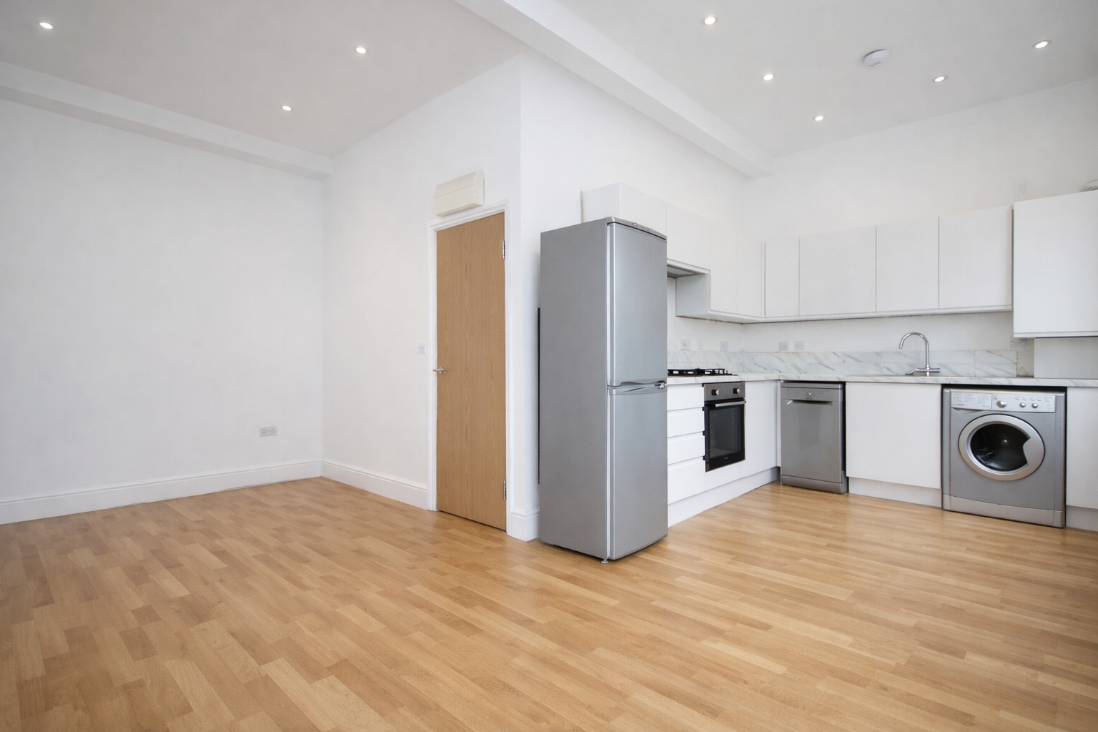 2 Bedroom Flat to rent in Cardozo Road, Islington, London, N7